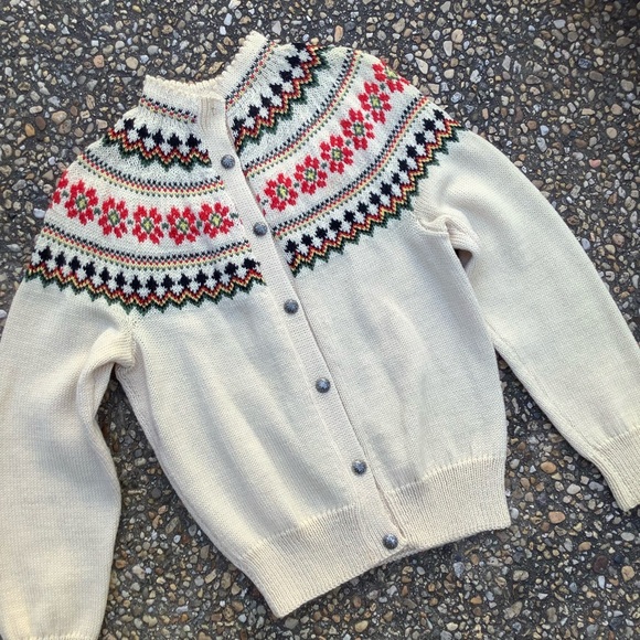 hand made Sweaters - Vintage Nordic style Norwegian fair isle cardigan sweater Small  handknit